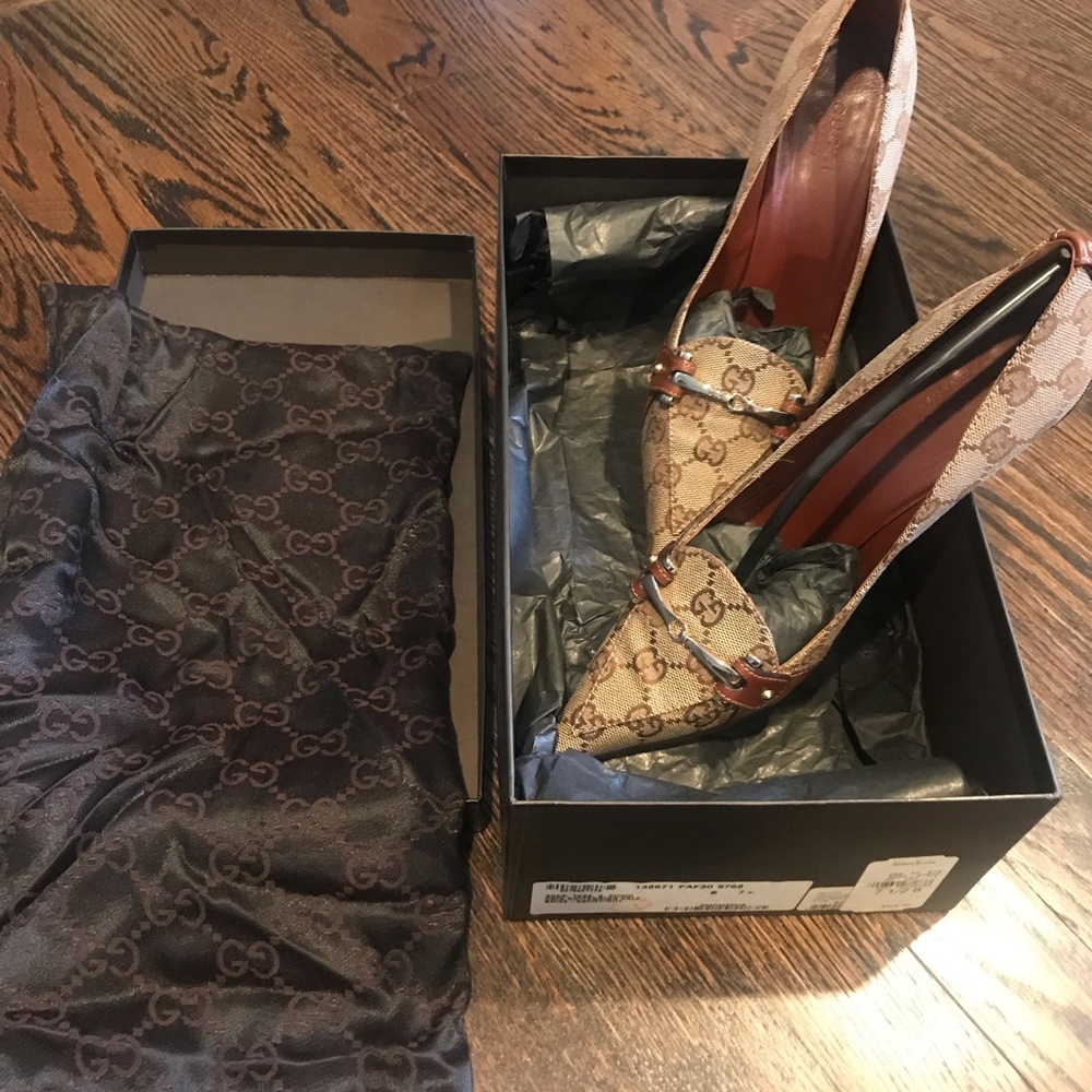 100% Authentic Gucci pumps size 7.5